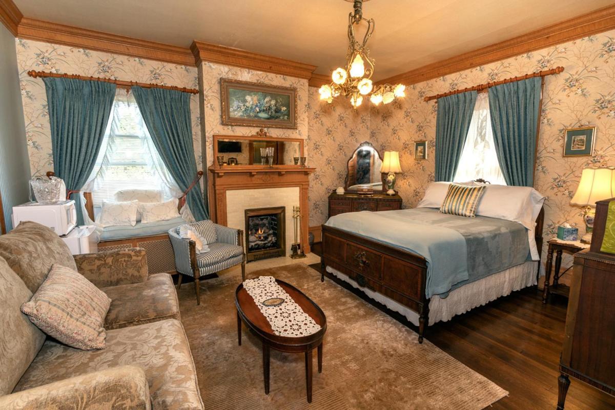 South Broadway Manor B&B - Near Fallingwater, Ohiopyle State Park, Hiking & Biking Trails Gap Scottdale ภายนอก รูปภาพ