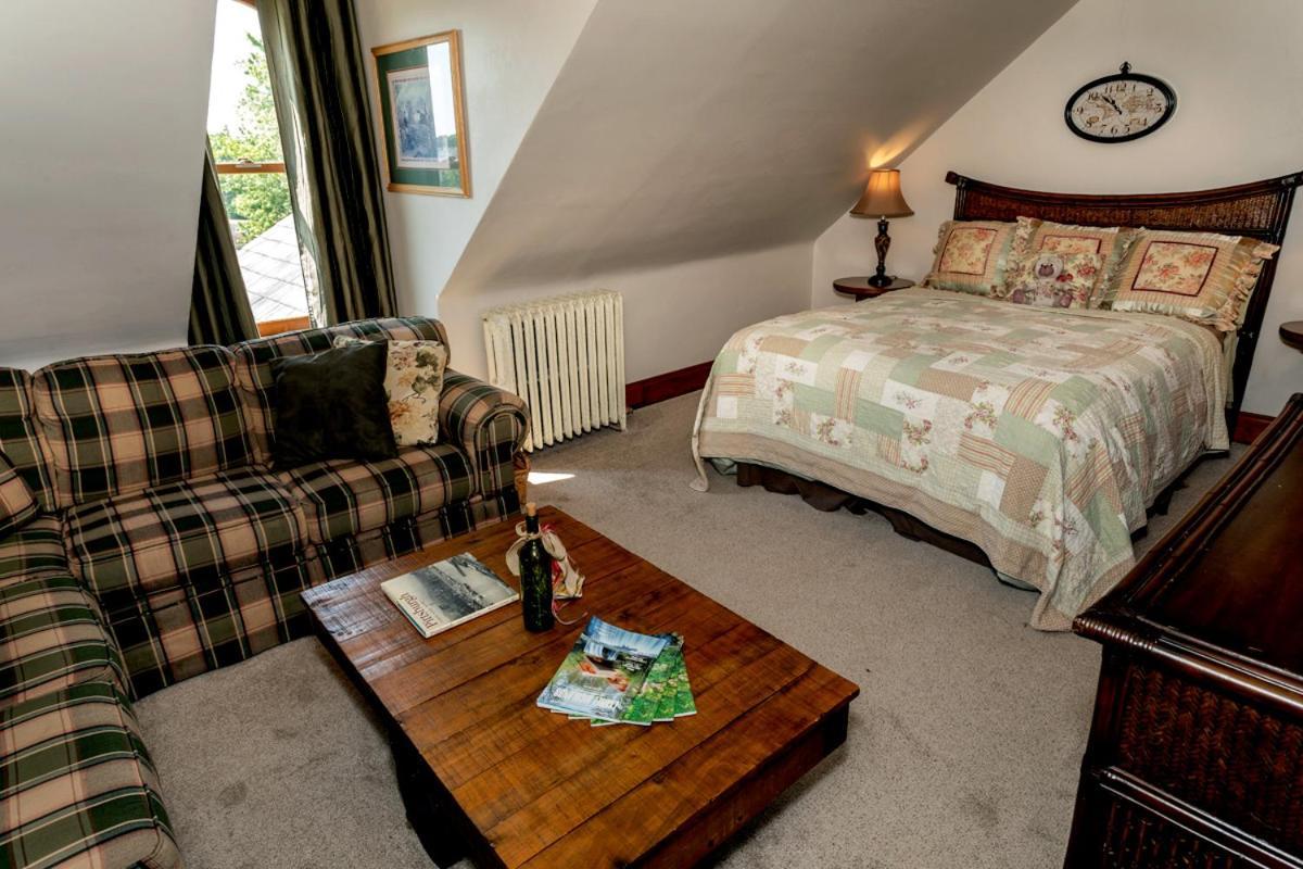 South Broadway Manor B&B - Near Fallingwater, Ohiopyle State Park, Hiking & Biking Trails Gap Scottdale ภายนอก รูปภาพ