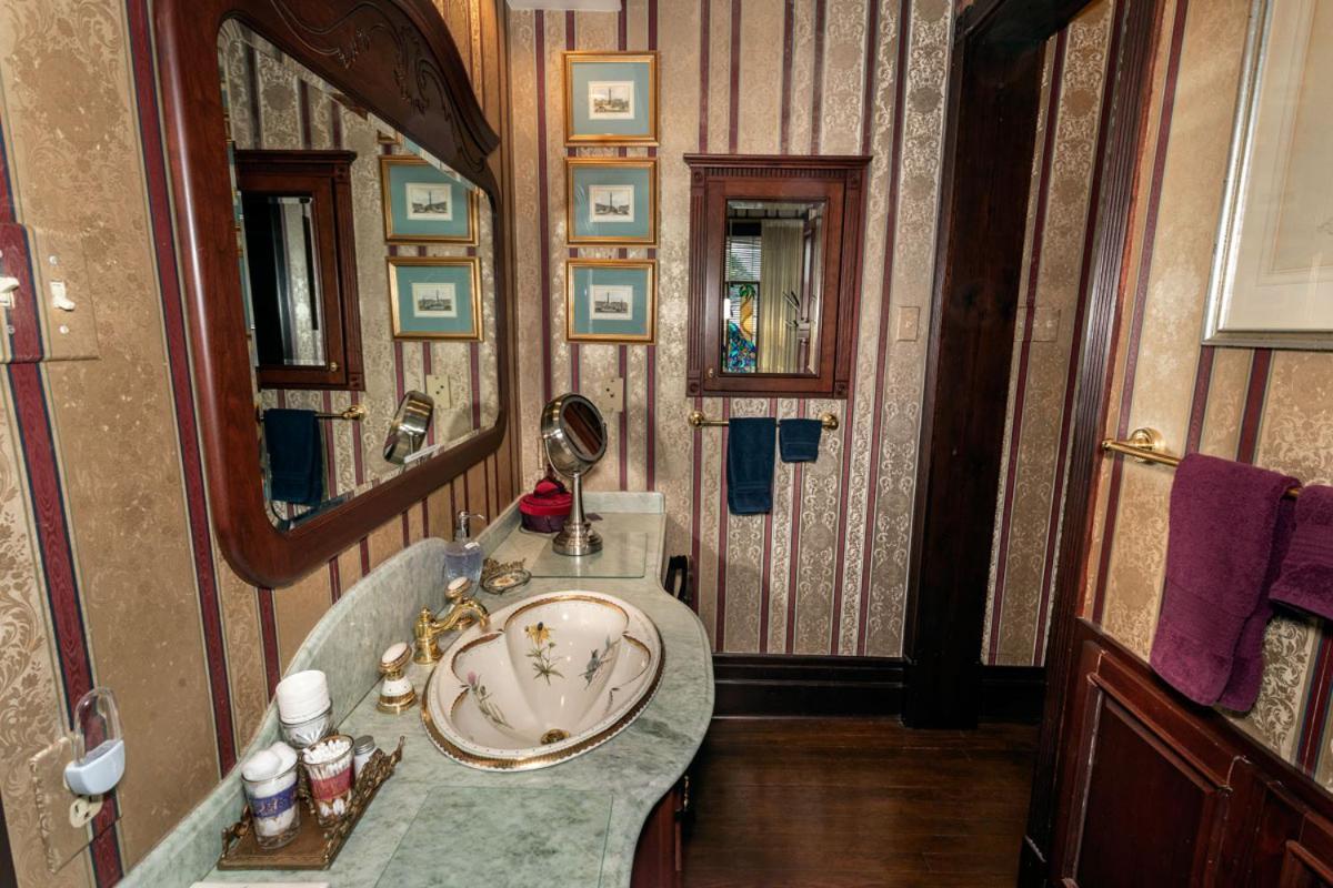 South Broadway Manor B&B - Near Fallingwater, Ohiopyle State Park, Hiking & Biking Trails Gap Scottdale ภายนอก รูปภาพ
