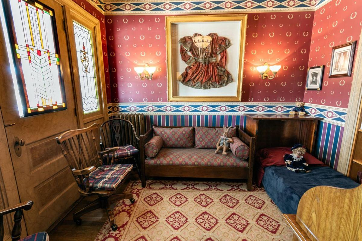South Broadway Manor B&B - Near Fallingwater, Ohiopyle State Park, Hiking & Biking Trails Gap Scottdale ภายนอก รูปภาพ