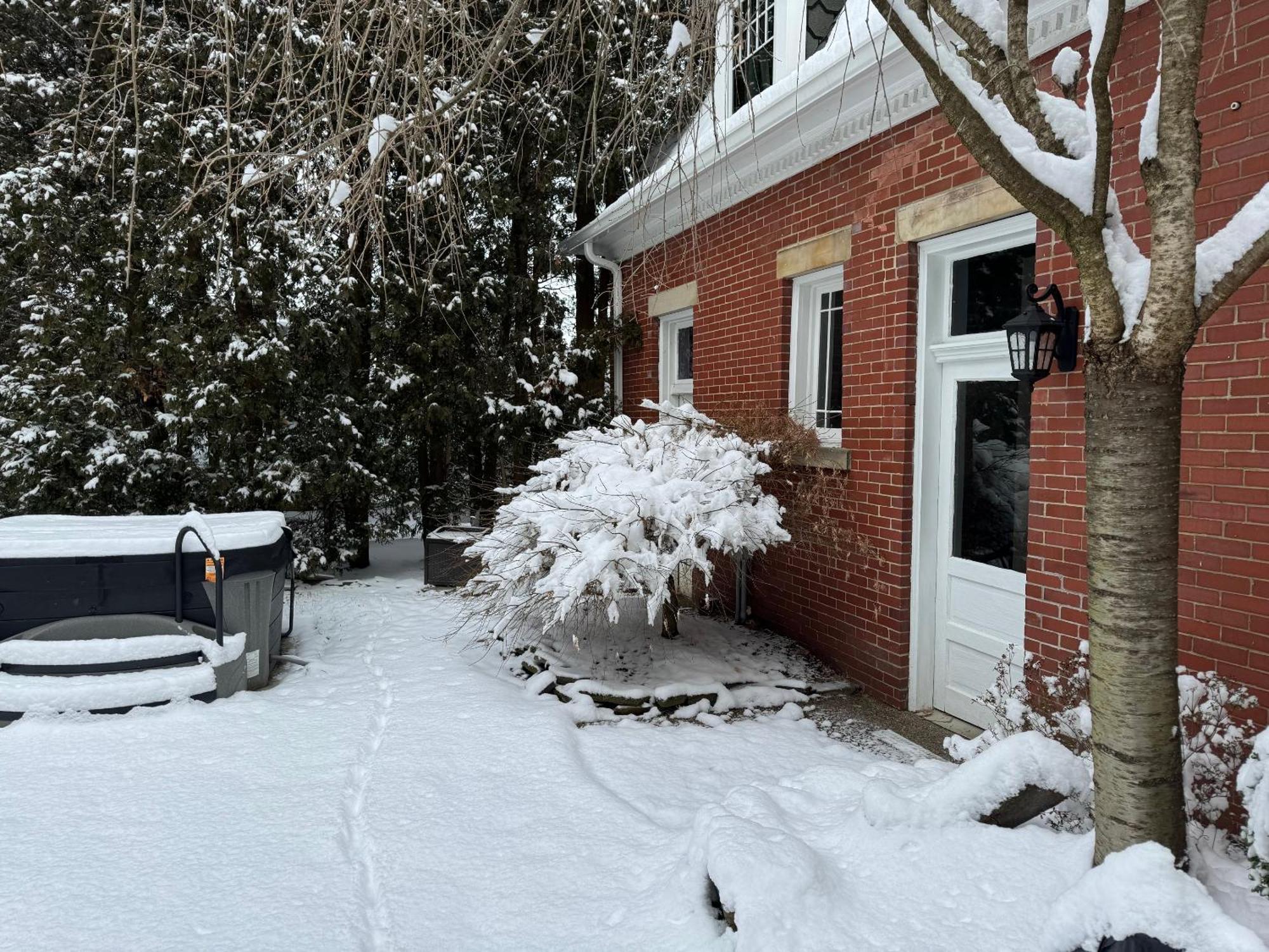South Broadway Manor B&B - Near Fallingwater, Ohiopyle State Park, Hiking & Biking Trails Gap Scottdale ภายนอก รูปภาพ